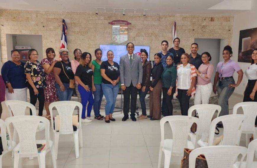 INAP realiza jornada capacitaci&oacute;n y desarrollo capital humano en el Hospital Municipal Miches